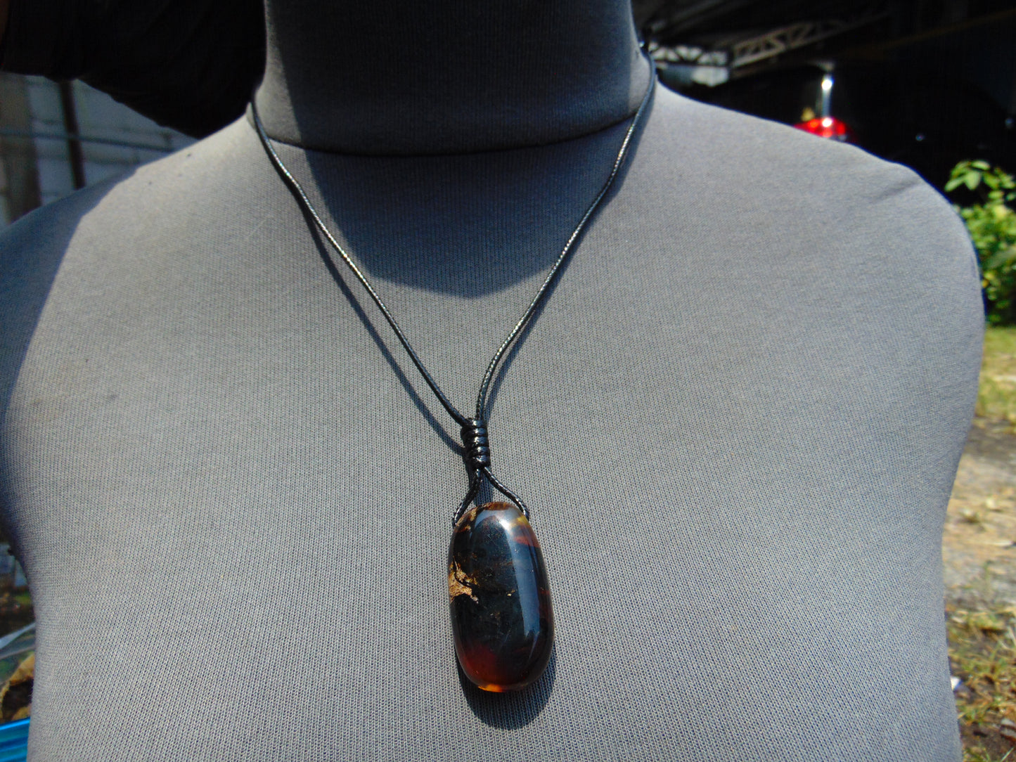 8 gr Pendant Indonesian red Amber for Healing Y16