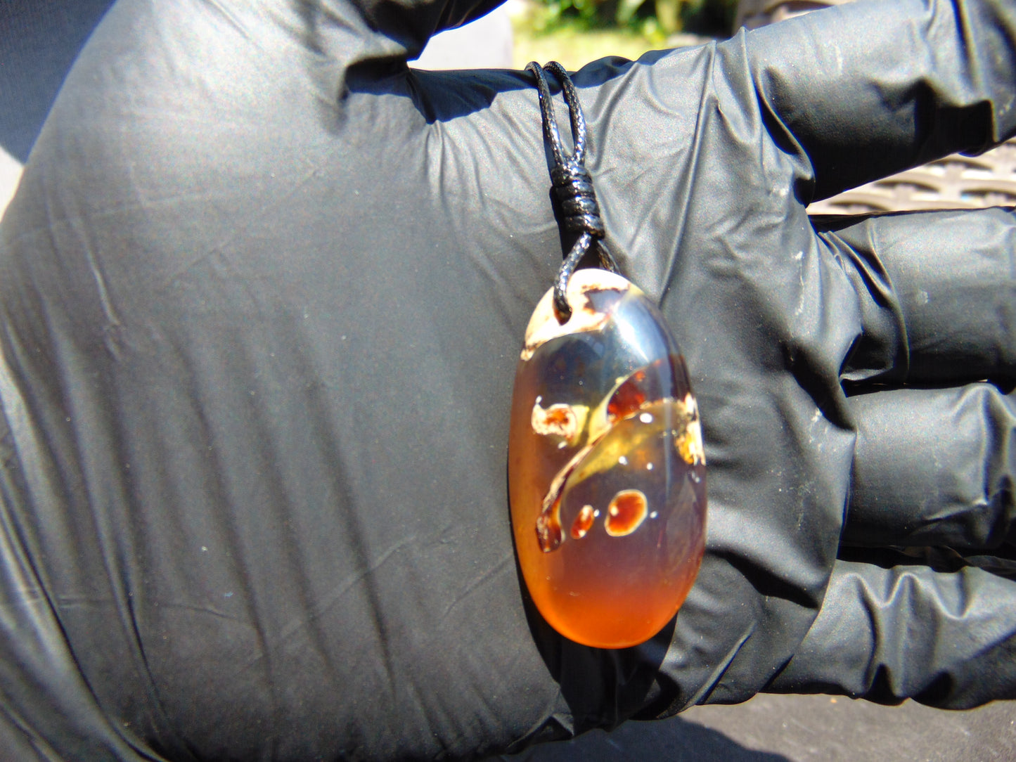 9 gr Pendant Indonesian orange Blue Amber for Healing A99