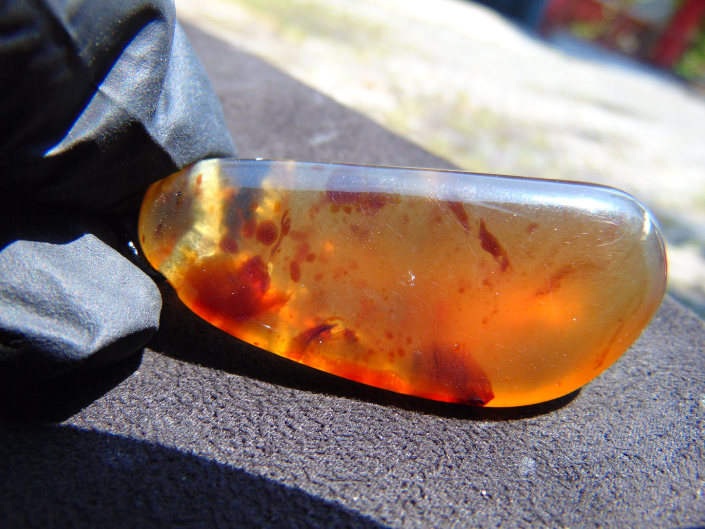 9 gr Pendant Indonesian orange Blue Amber for Healing A87