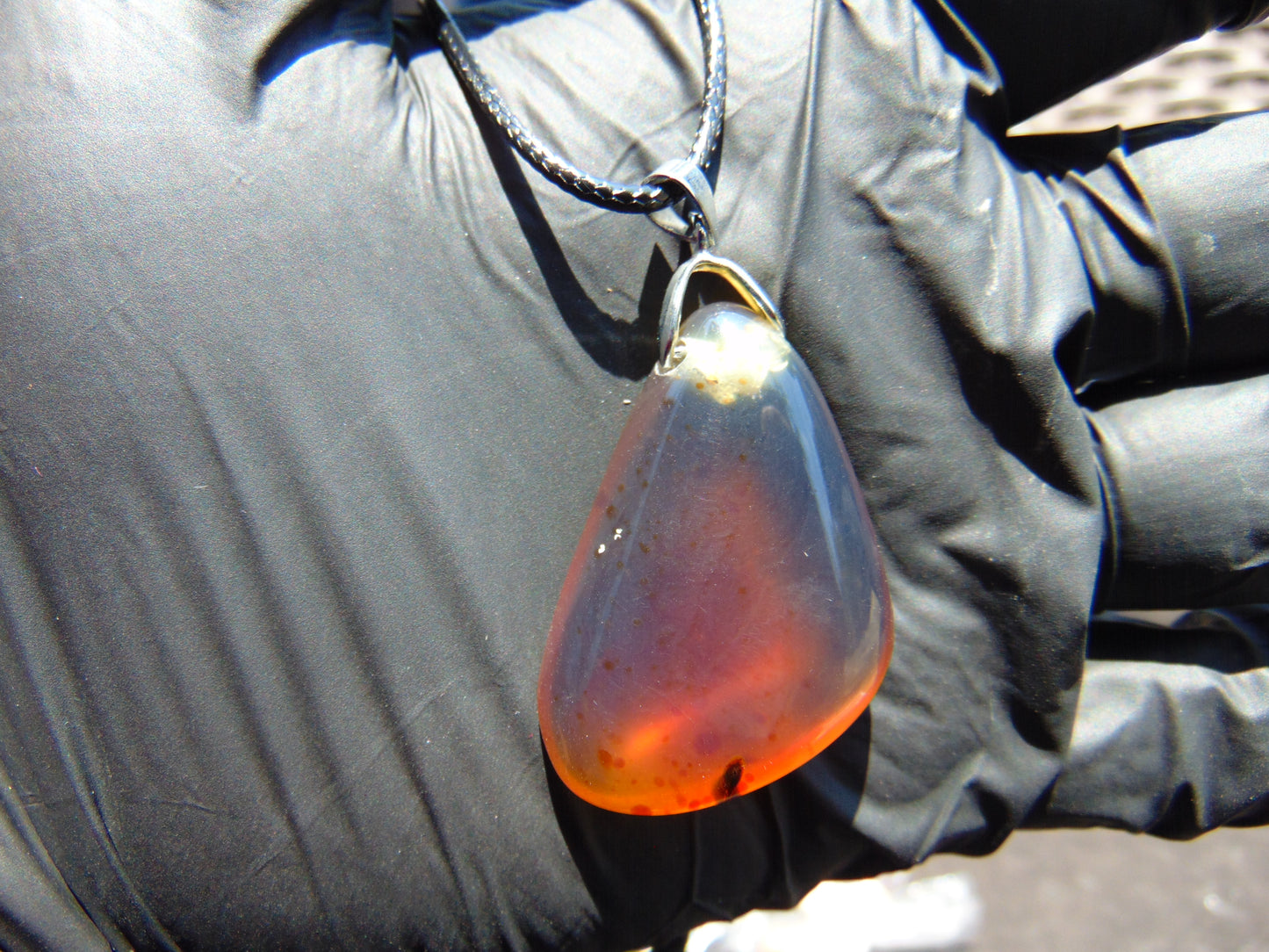 6.29 gr Pendant Indonesian orange Blue Amber for Healing N30