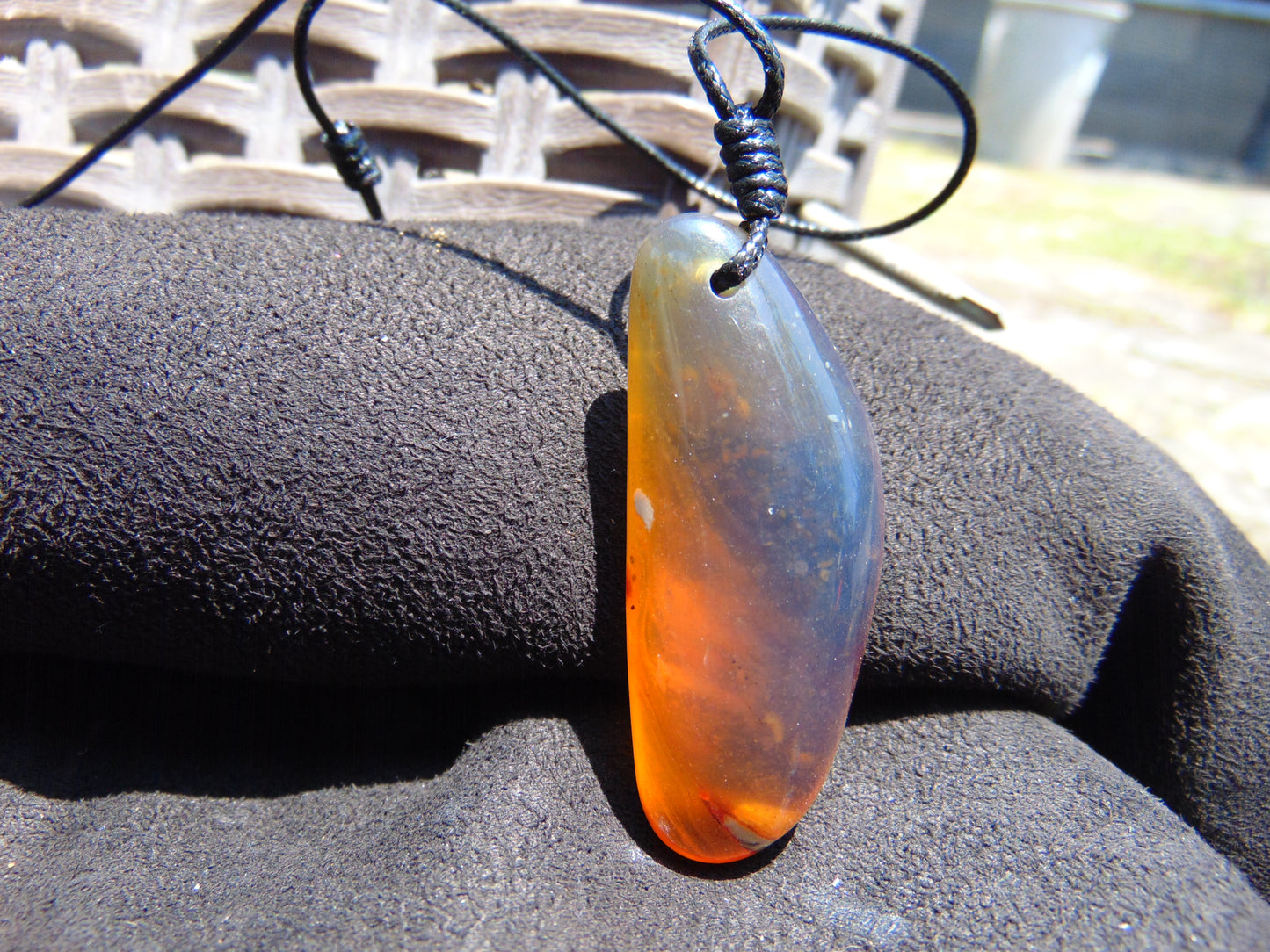 7.71 gr Pendant Indonesian orange Blue Amber for Healing N45