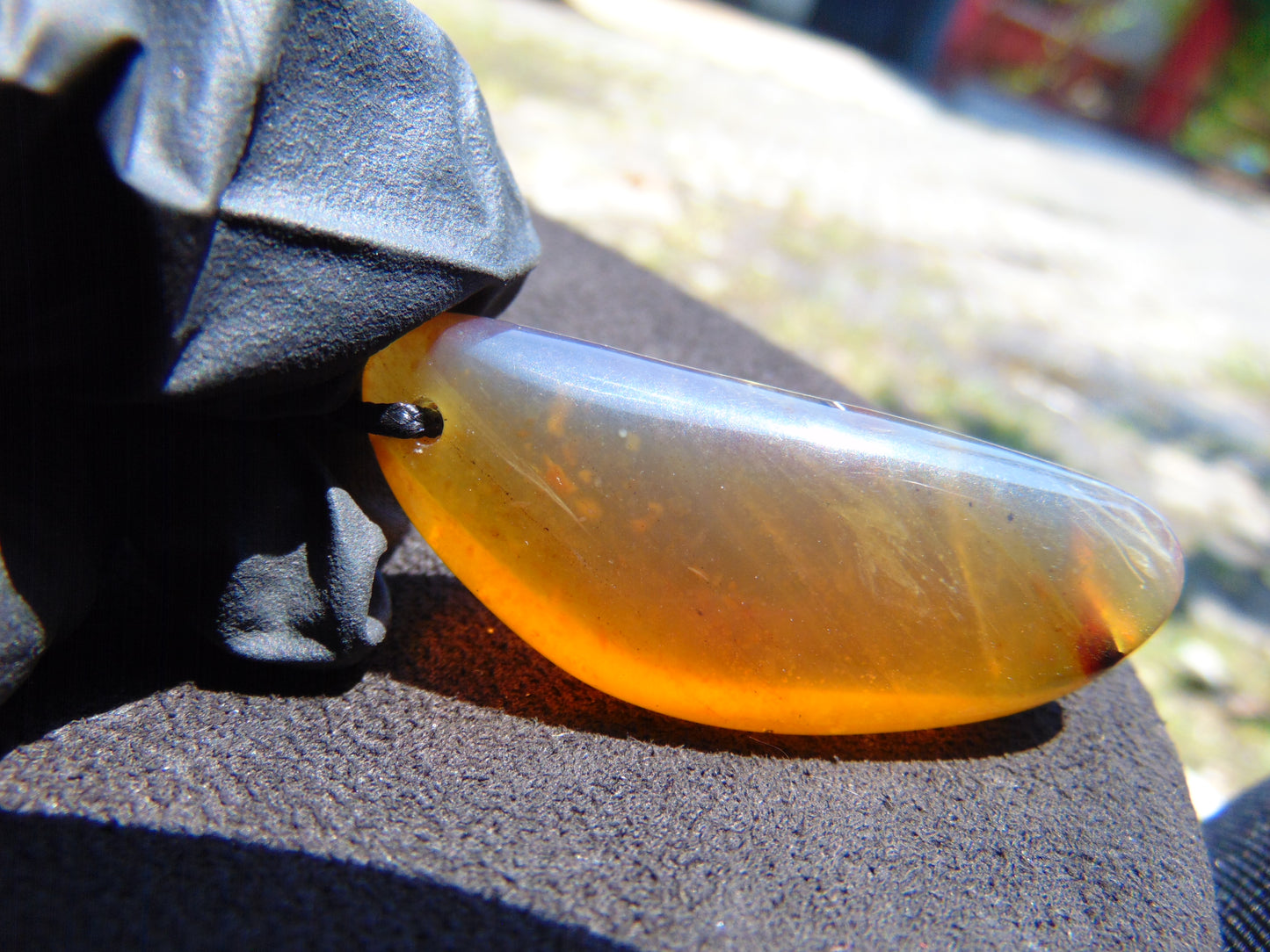 7.71 gr Pendant Indonesian orange Blue Amber for Healing N45