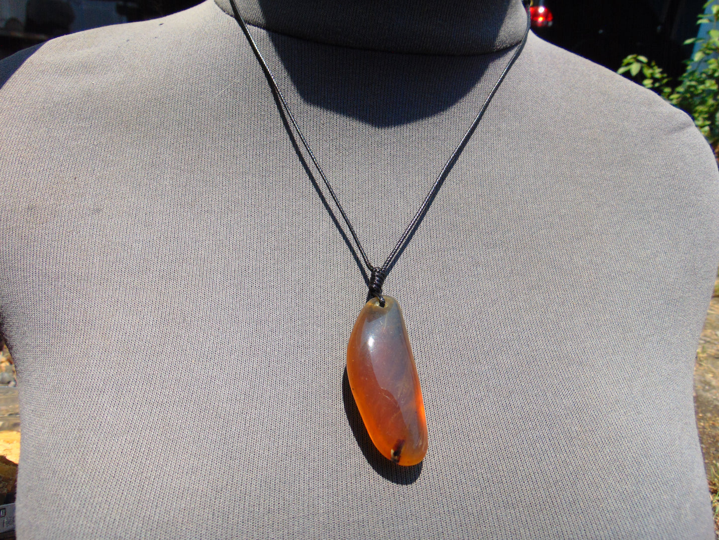 7.71 gr Pendant Indonesian orange Blue Amber for Healing N45