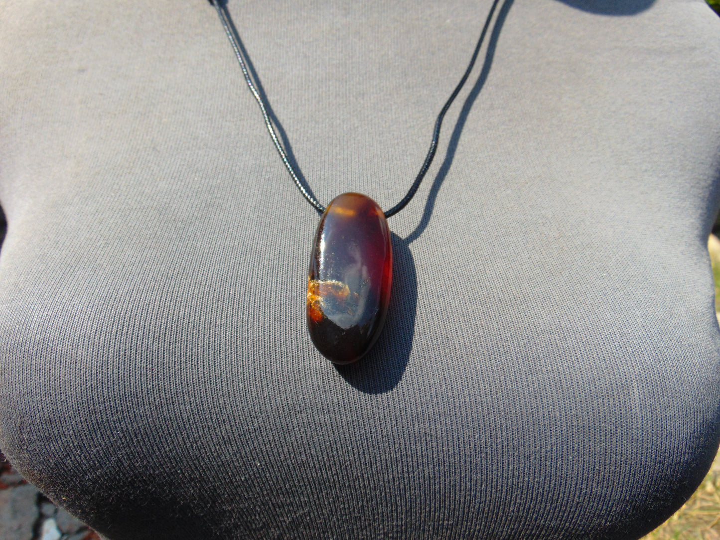 8 gram Teardrop Pendant Indonesian Purple Red Amber for Healing Y1