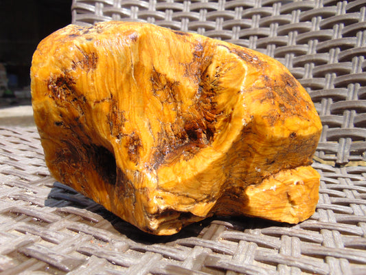 326 gram Polished Indonesia Yellow Aromatic Amber for Healing 26AYE2