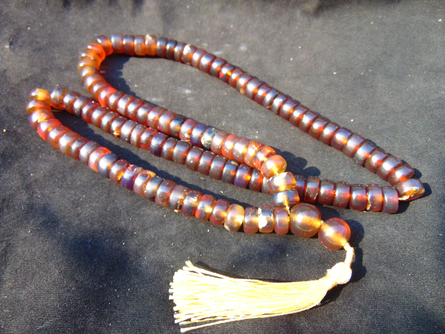 100 gram 108 Rosary Mala Buddha for Yoga and Meditation Indonesian Yellow Blue Amber for Healing 26my1