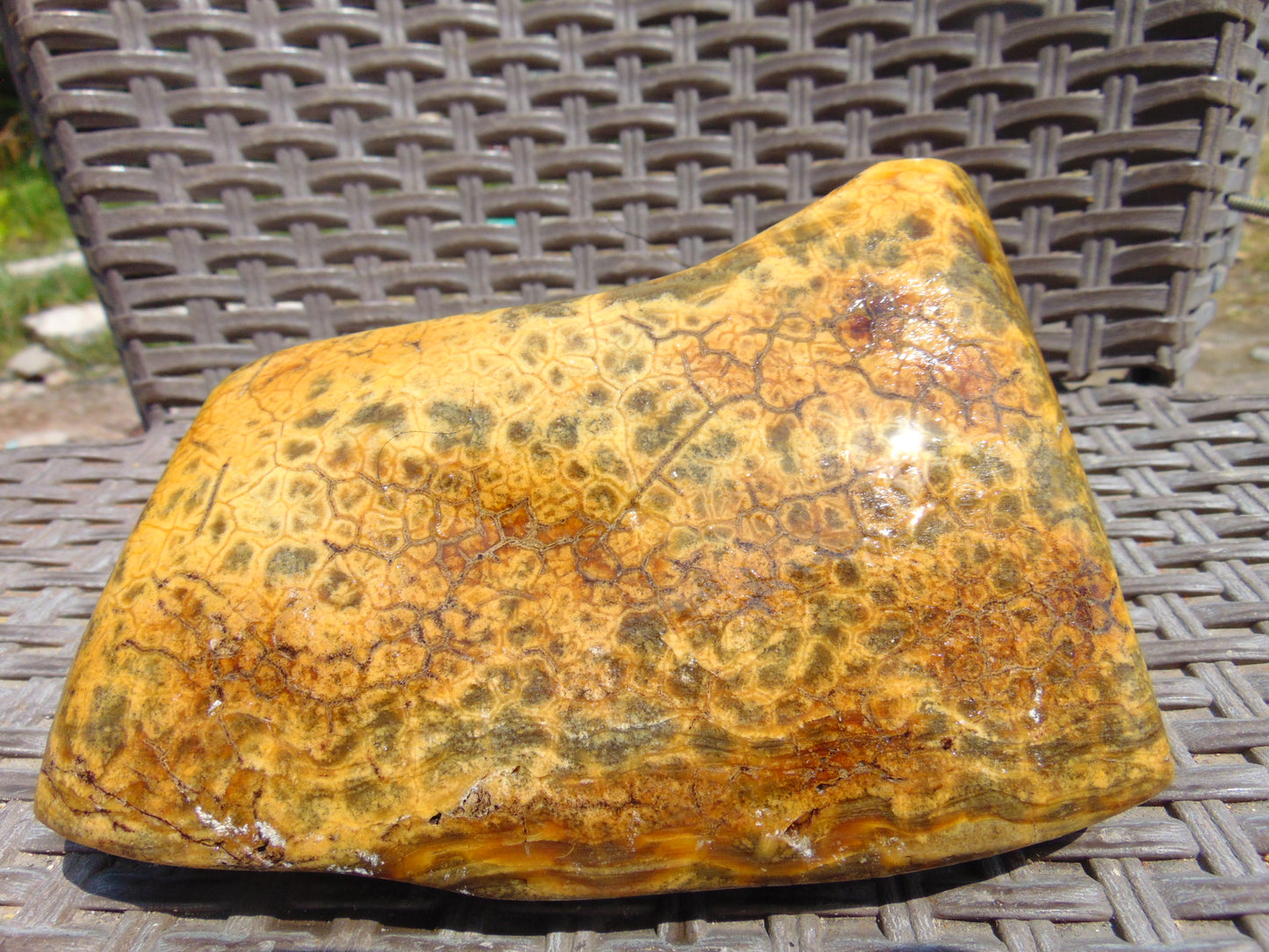 797 gram Polished Indonesia Yellow Aromatic Amber for Healing 26AYE57