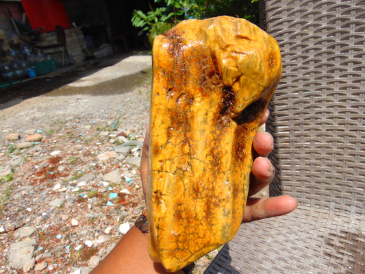 797 gram Polished Indonesia Yellow Aromatic Amber for Healing 26AYE57