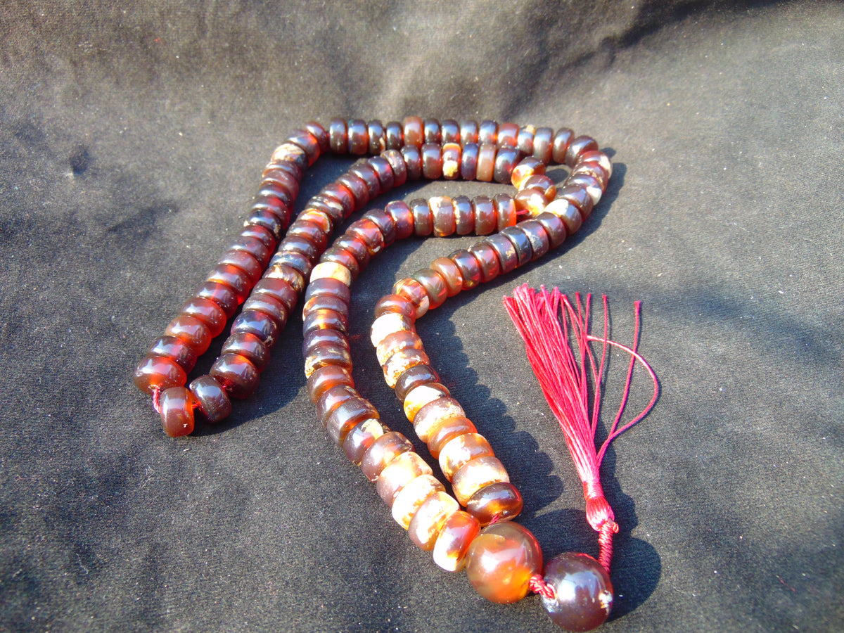 92 gram 108 Rosary Mala Buddha for Yoga and Meditation Indonesian Red White Amber for Healing 26my3