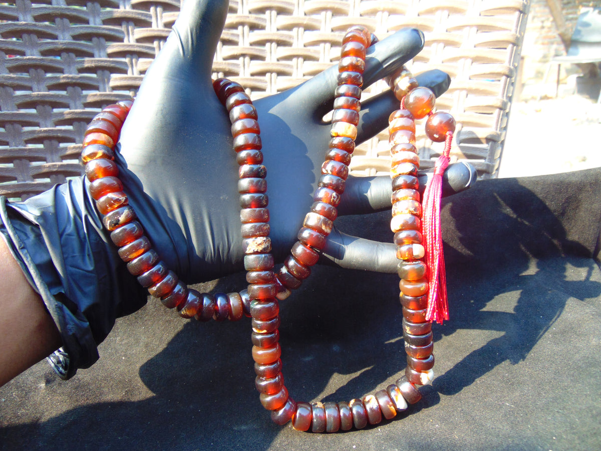 92 gram 108 Rosary Mala Buddha for Yoga and Meditation Indonesian Red White Amber for Healing 26my3
