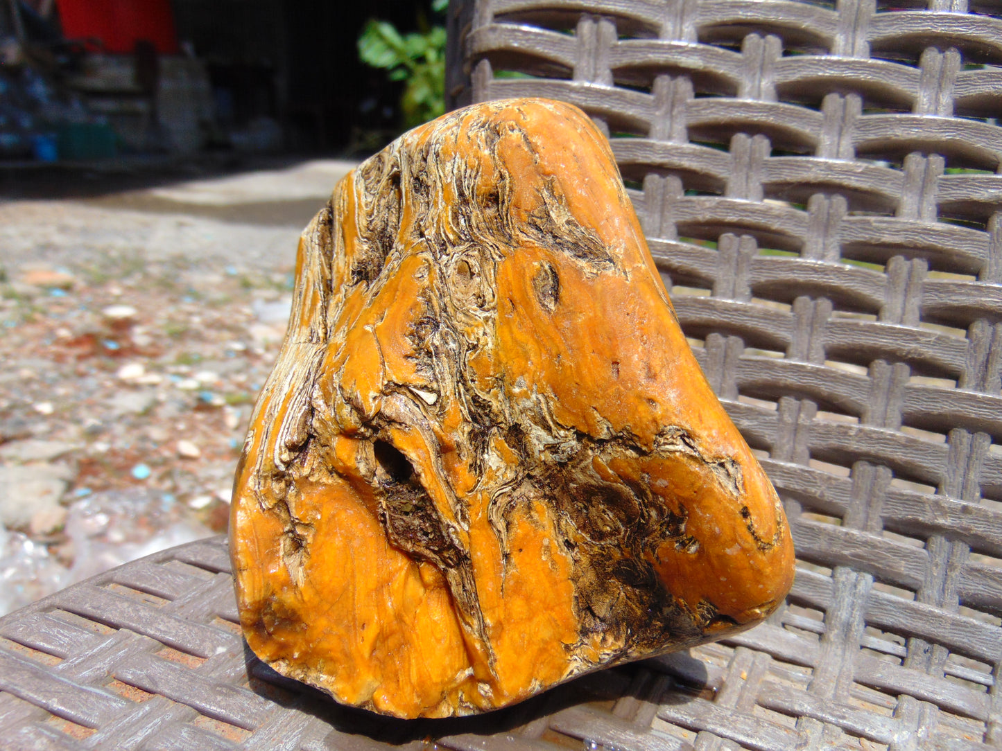 253 gram Polished Indonesia Yellow Aromatic Amber for Healing K10
