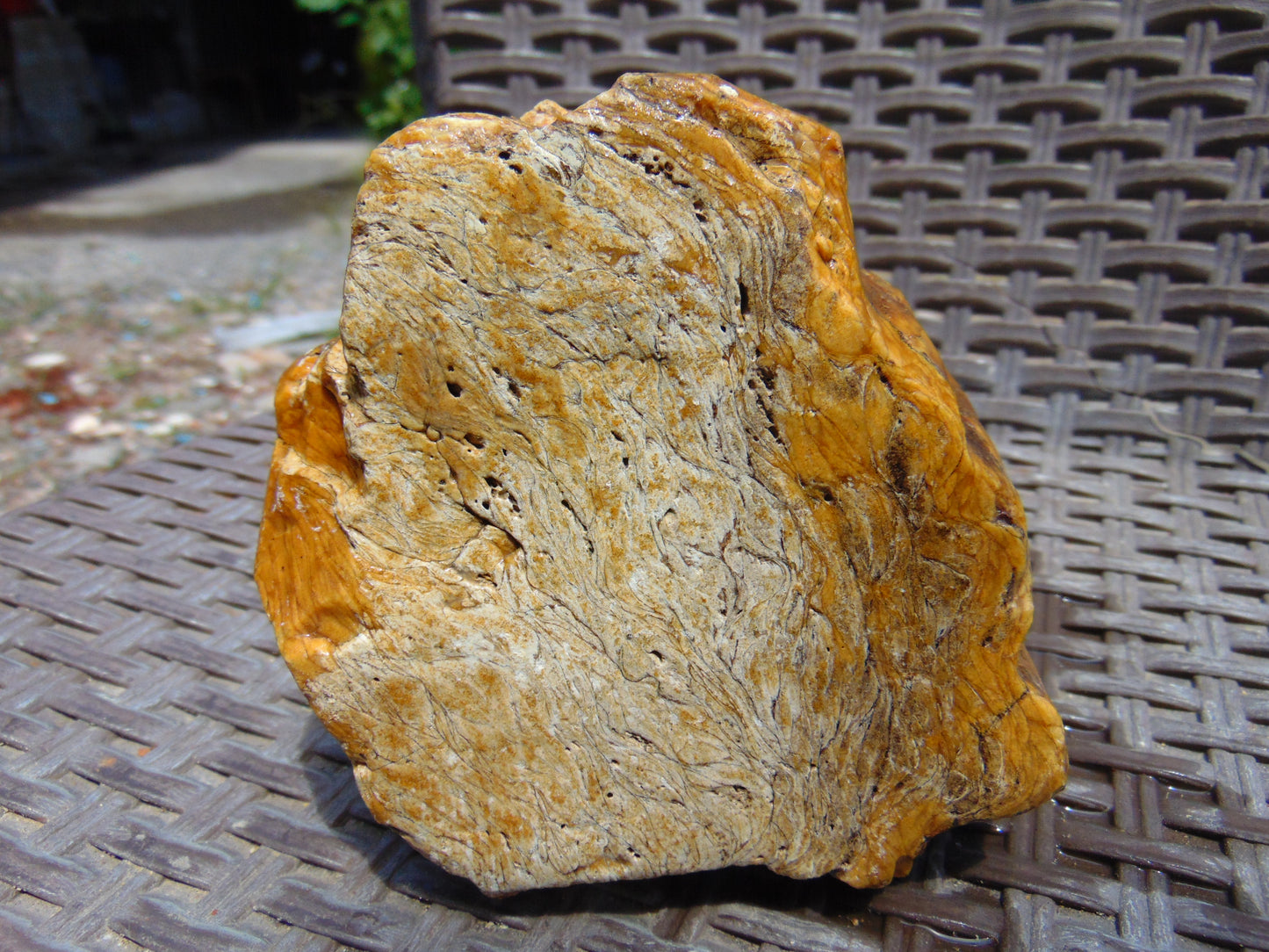 426 gram Polished Indonesia Yellow Aromatic Amber for Healing 26AYE24