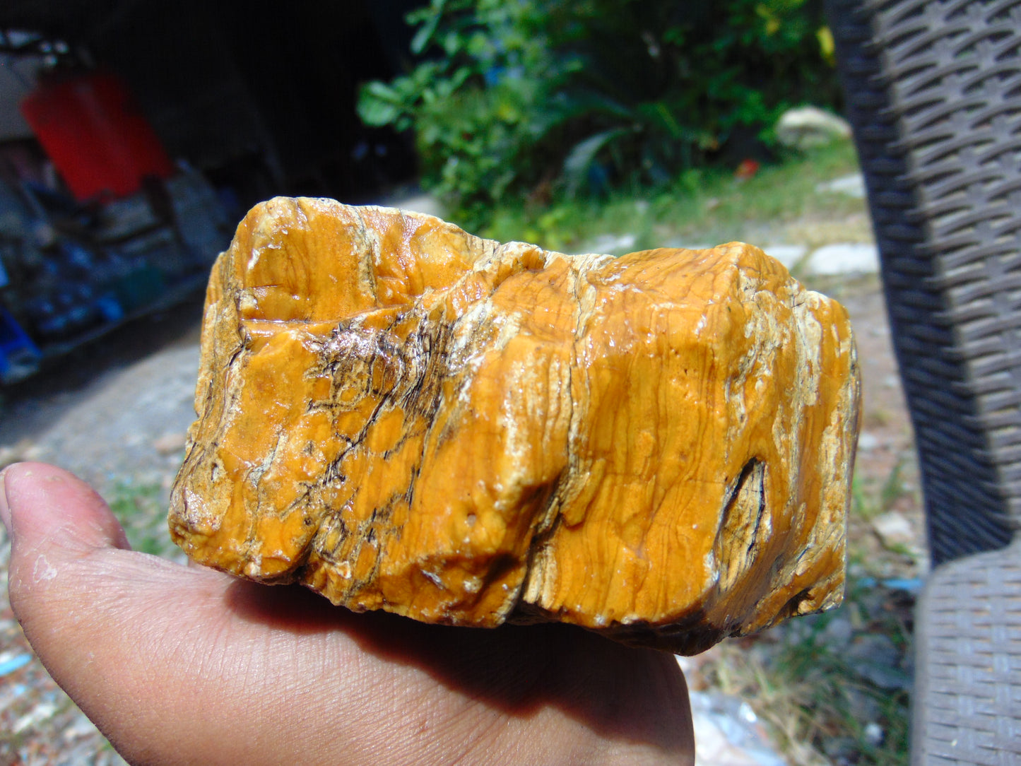 426 gram Polished Indonesia Yellow Aromatic Amber for Healing 26AYE24