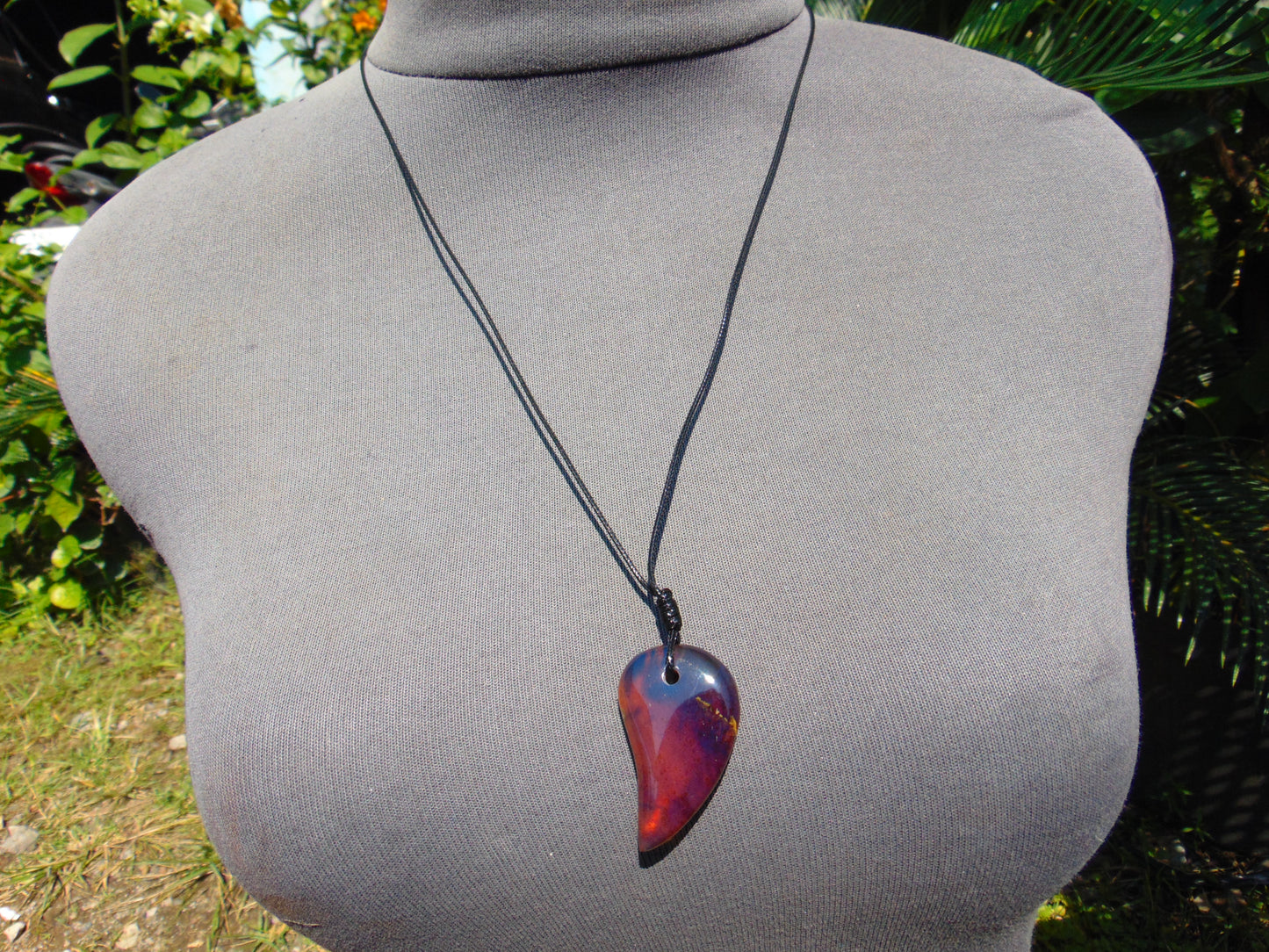 5 gr Comma Pendant Indonesian Blue Amber for Healing 25Y36