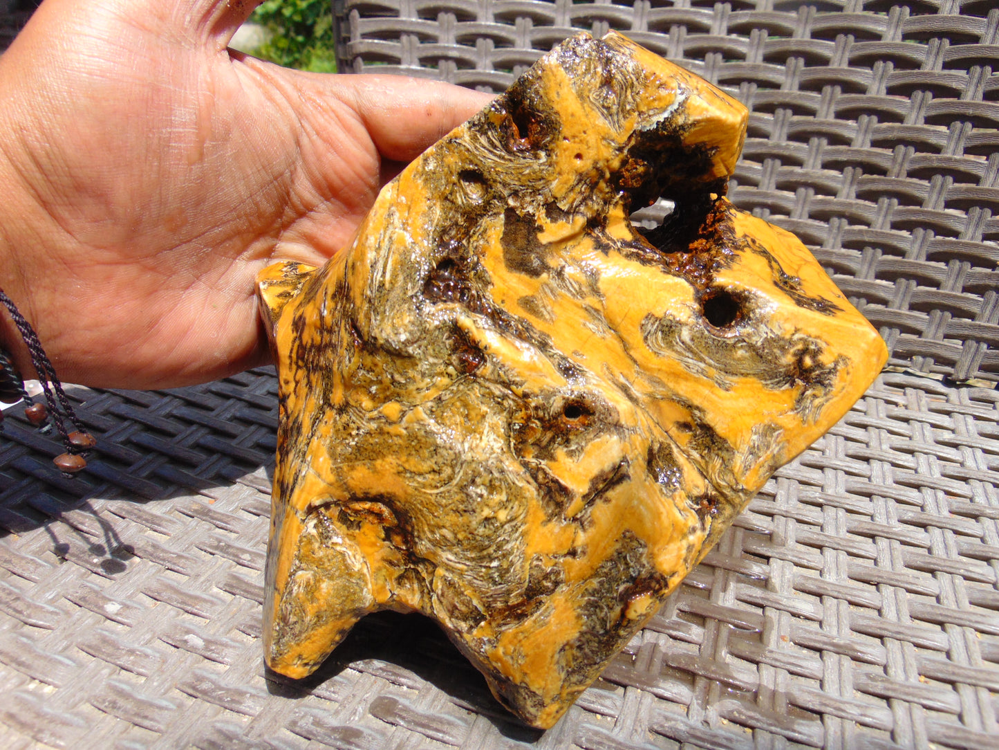 895 gram Polished Indonesia Yellow Aromatic Amber for Healing 26AYE46