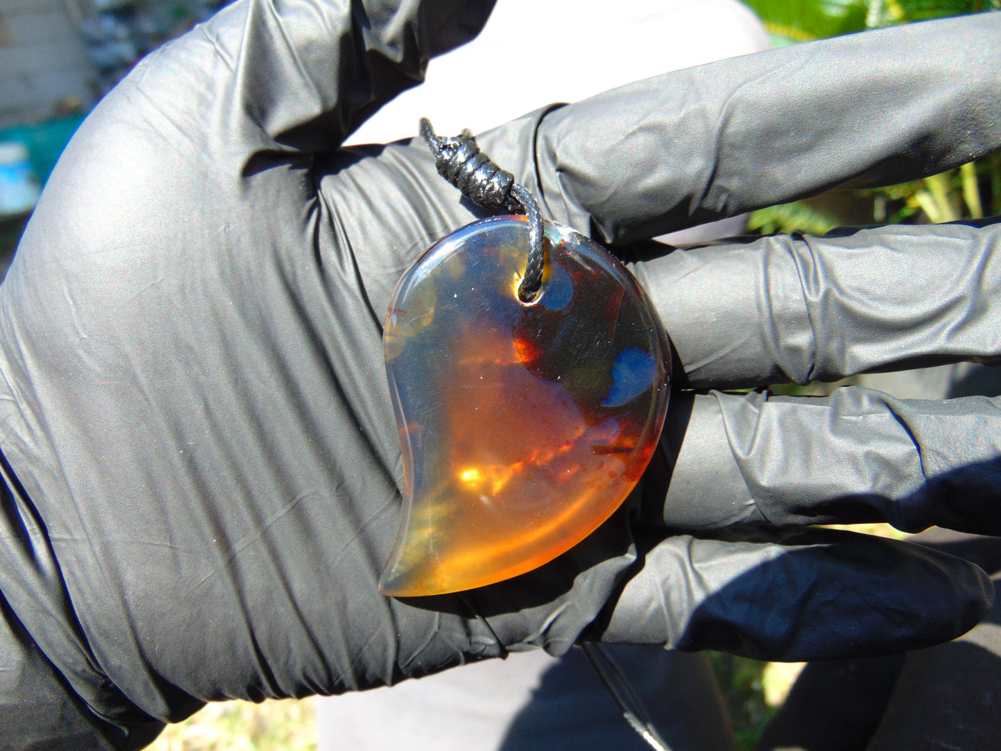 18 gr Comma Pendant Indonesian Blue Amber for Healing 25Y11