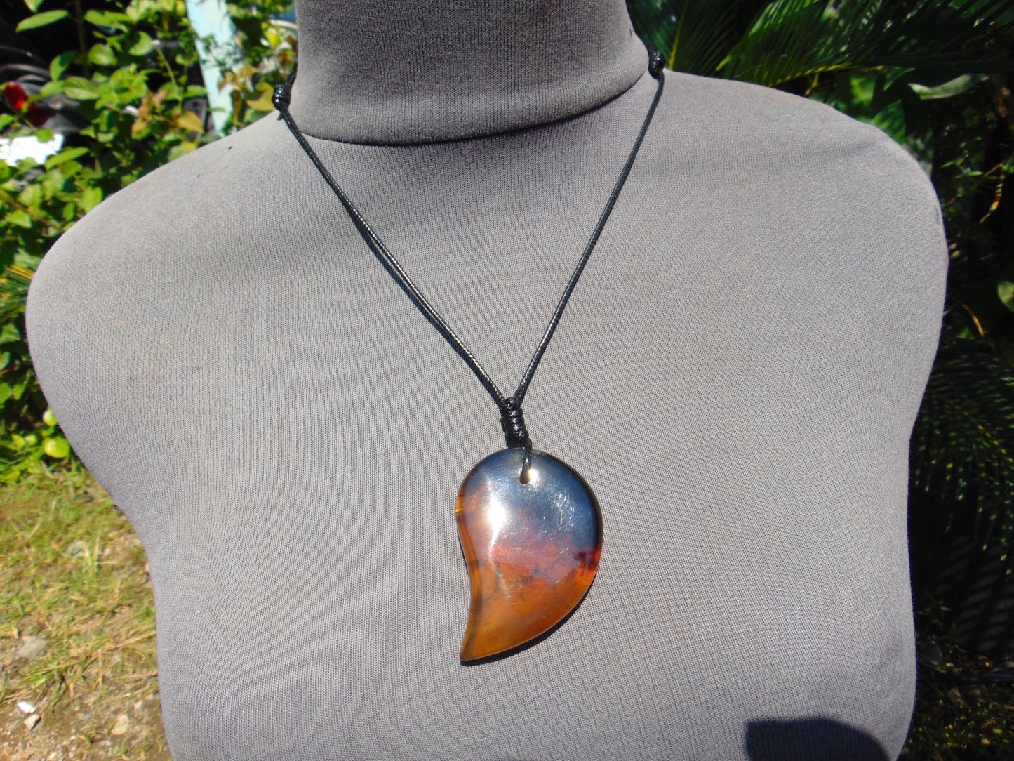 18 gr Comma Pendant Indonesian Blue Amber for Healing 25Y11