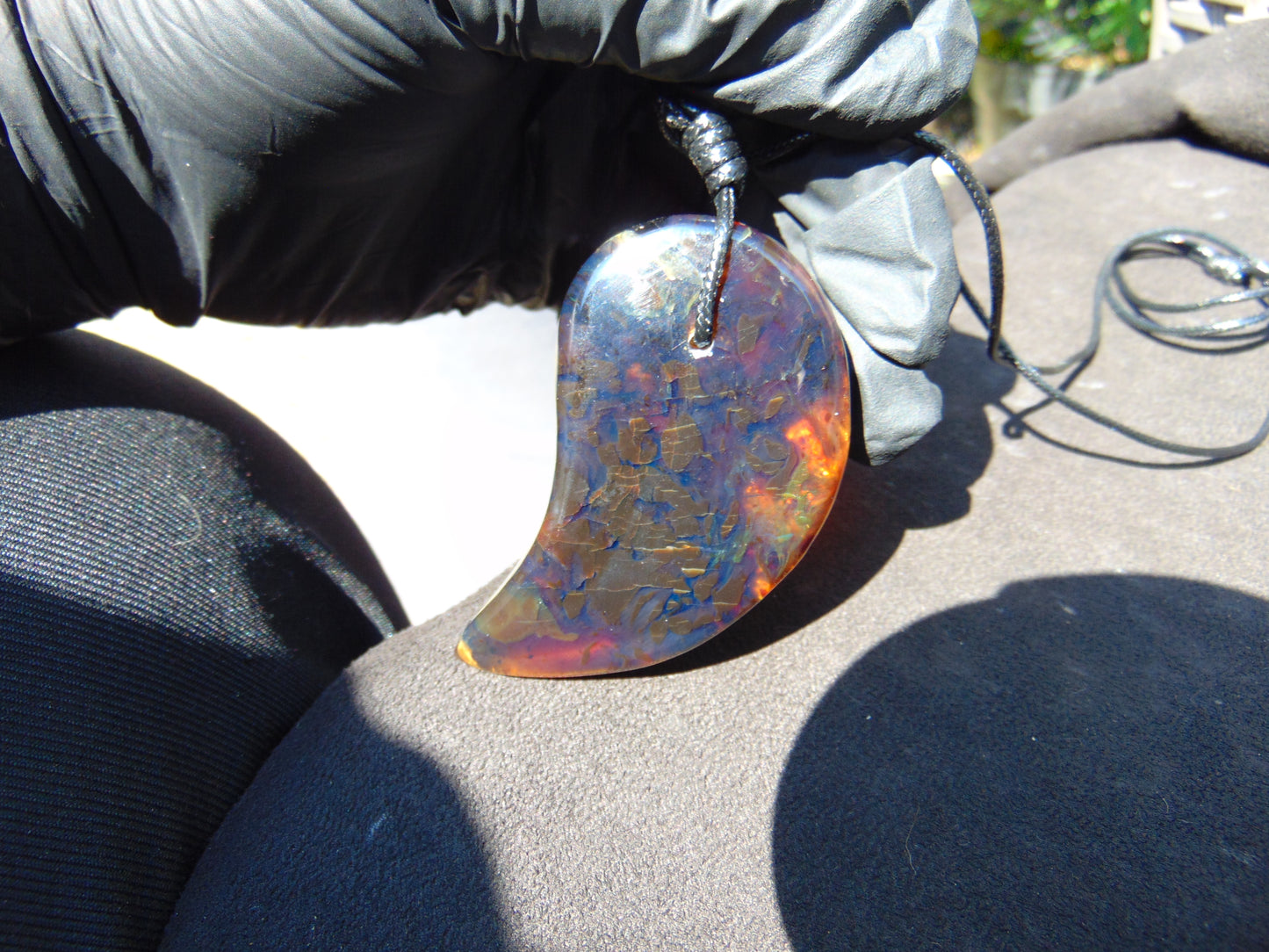 28 gr Comma Pendant Indonesian Blue Amber for Healing 25Y14