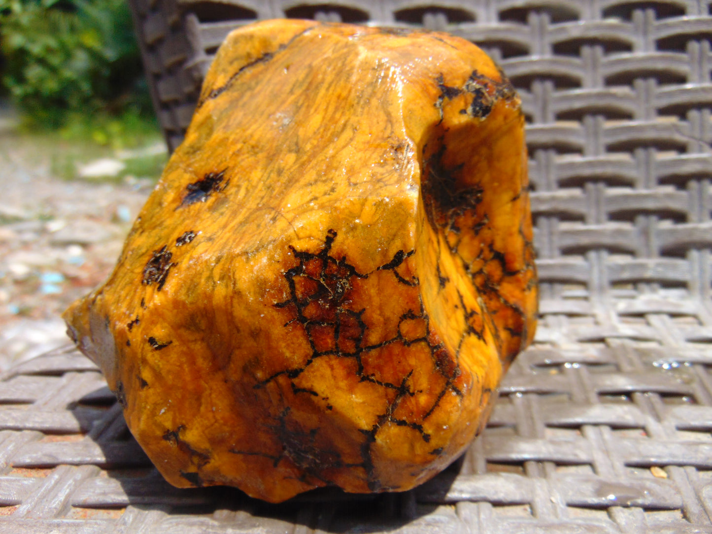 264 gram Polished Indonesia Yellow Aromatic Amber for Healing K06