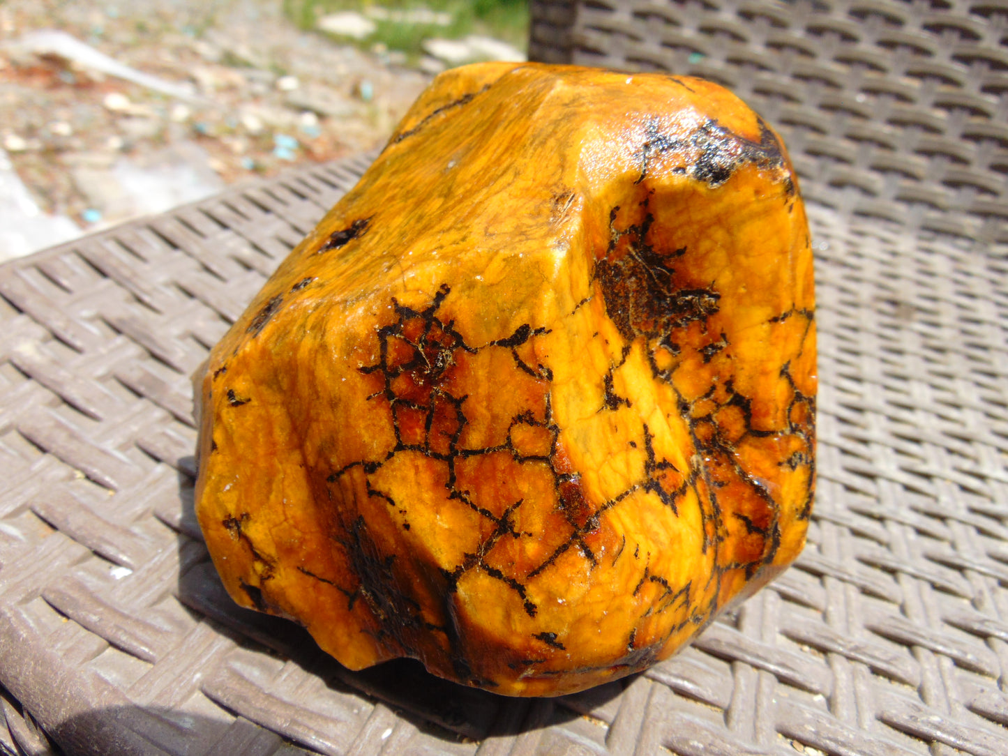 264 gram Polished Indonesia Yellow Aromatic Amber for Healing K06