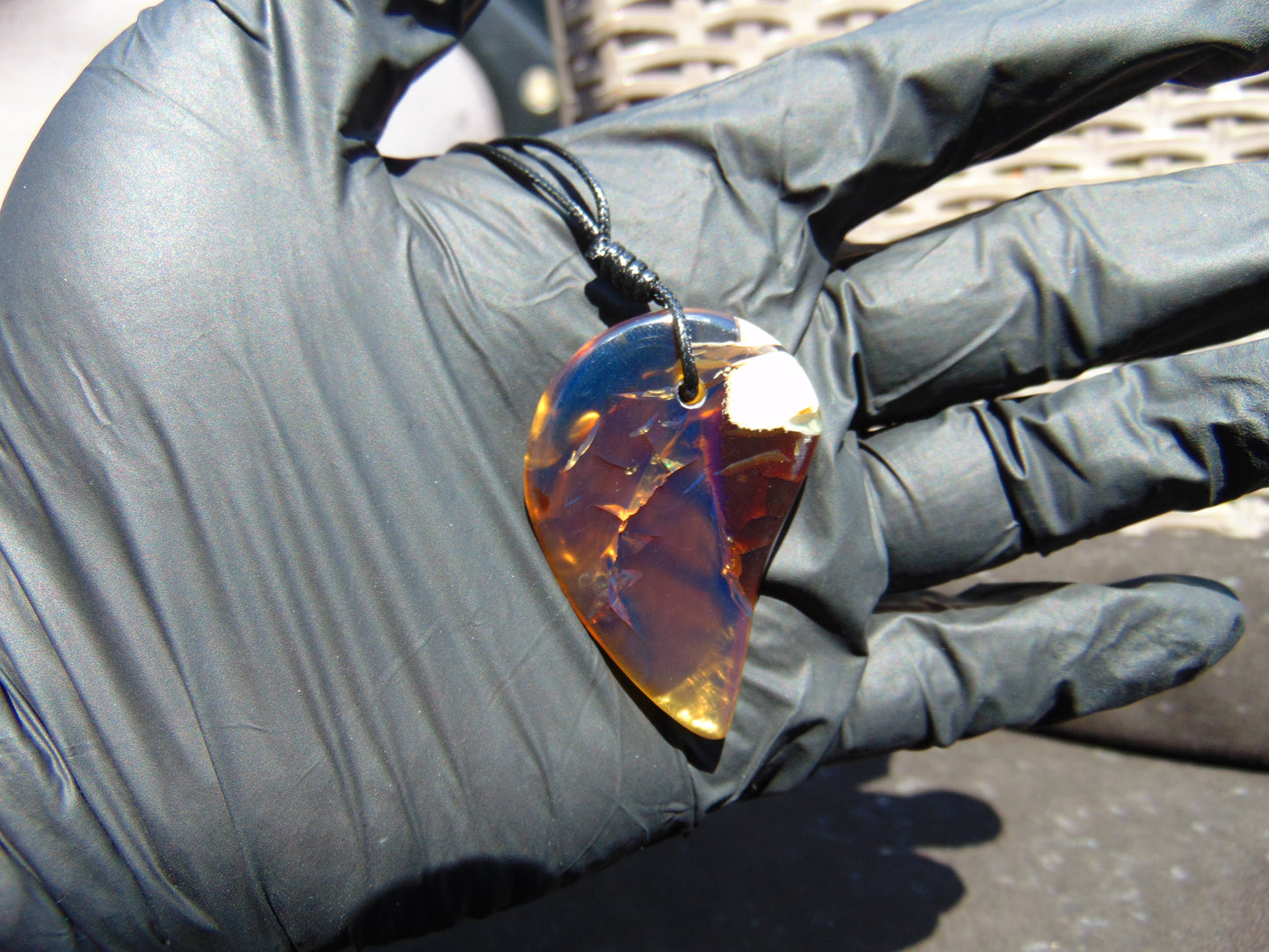 18 gr Comma Pendant Indonesian Blue Amber for Healing 25Y33