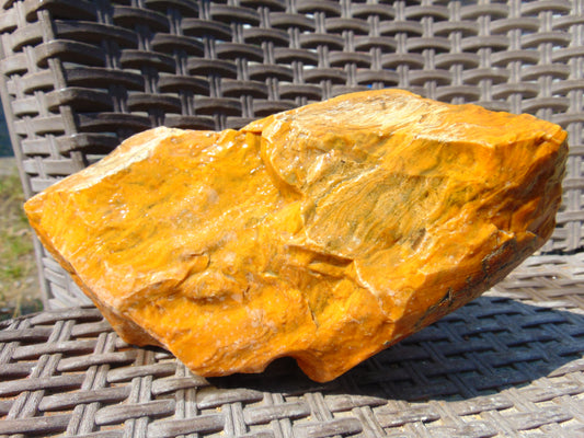 672 gram Polished Indonesia Yellow Aromatic Amber for Healing K57