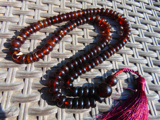 43 gram 108 Mala Buddha for Yoga and Meditation Indonesian Dark Red Amber for Healing MR9