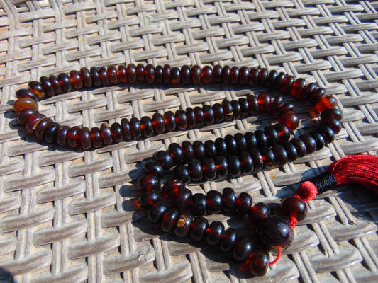 73 gram 108 Mala Buddha for Yoga and Meditation Indonesian Dark Red Amber for Healing M400