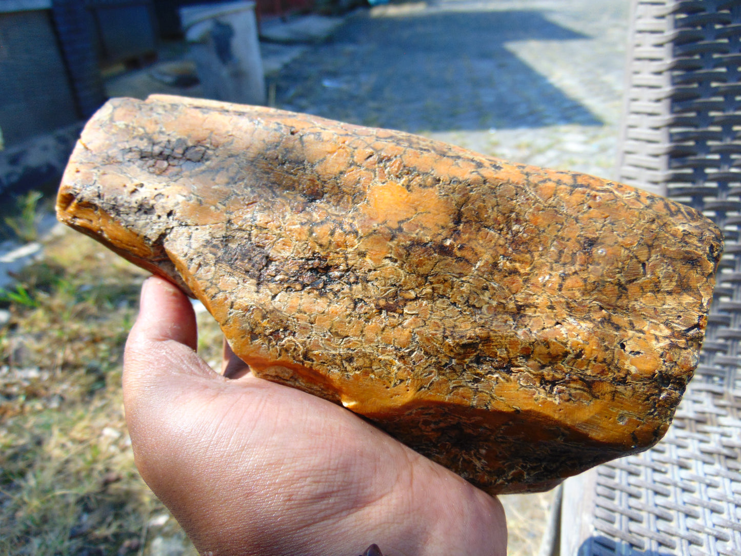 582 gram Polished Indonesia Yellow Aromatic Amber for Healing K826
