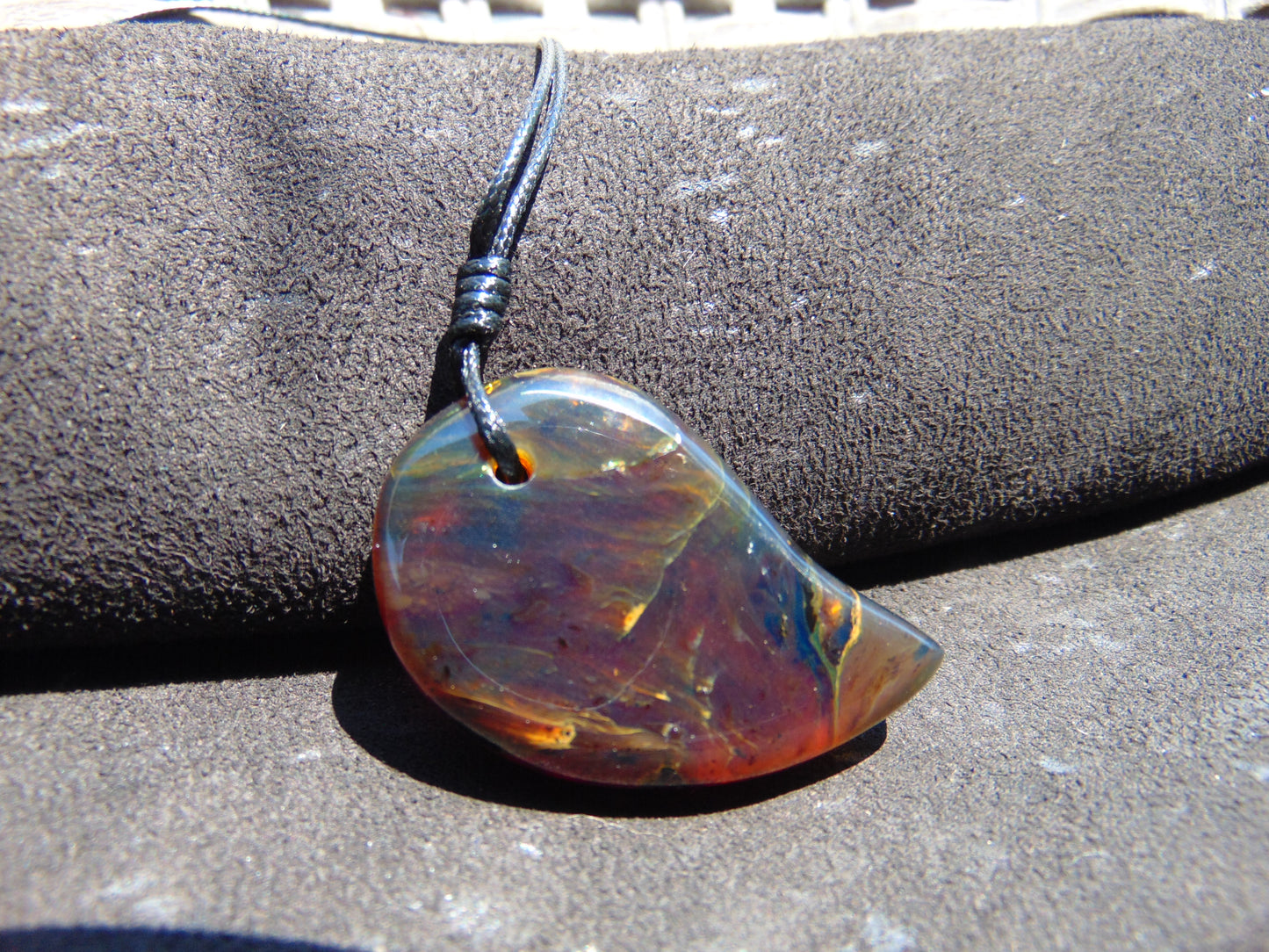 12 gr Comma Pendant Indonesian Blue Amber for Healing 25Y34