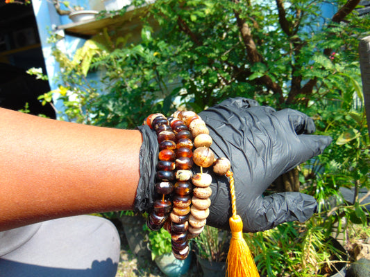 74 gram 108 Mala Buddha for Yoga and Meditation Indonesian White  Amber for Healing M402