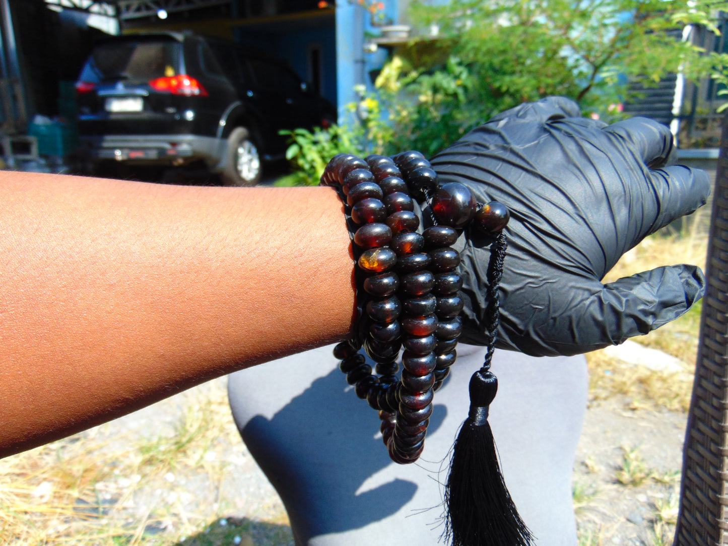 79 gram 108 Mala Buddha for Yoga and Meditation Indonesian Black Red Amber for Healing MR11