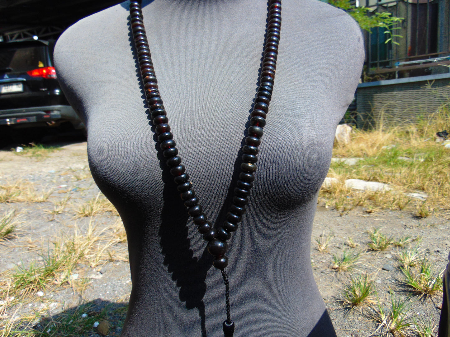 79 gram 108 Mala Buddha for Yoga and Meditation Indonesian Black Red Amber for Healing MR11