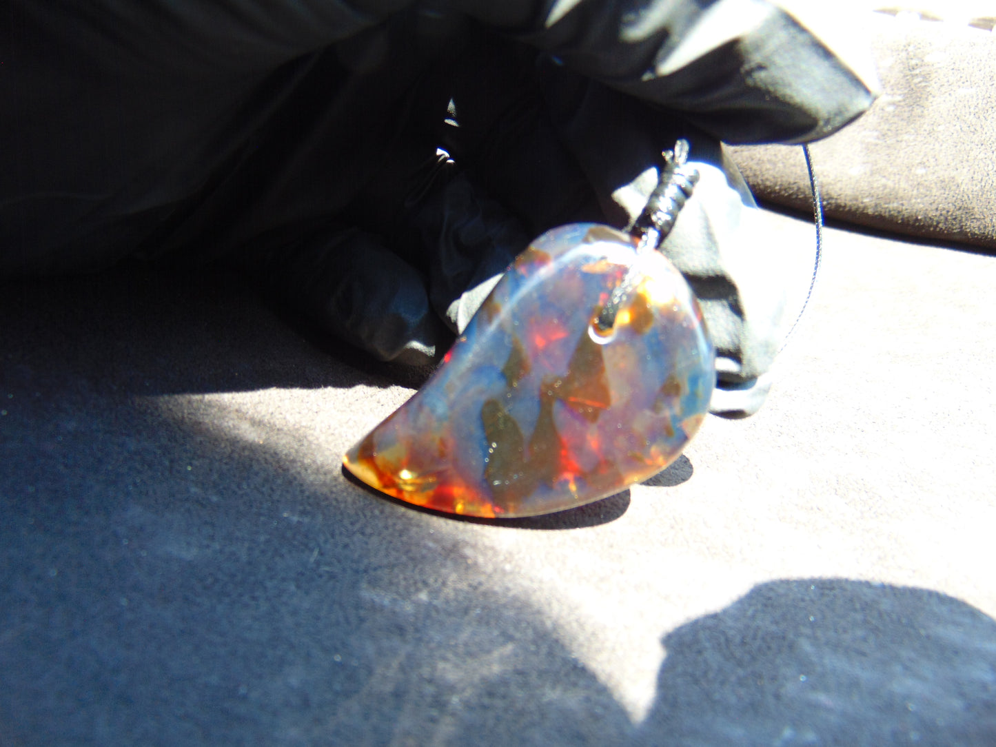 10 gr Comma Pendant Indonesian Blue Amber for Healing 25Y15