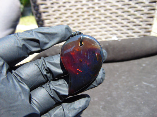 11 gr Comma Pendant Indonesian Blue Amber for Healing 25Y9