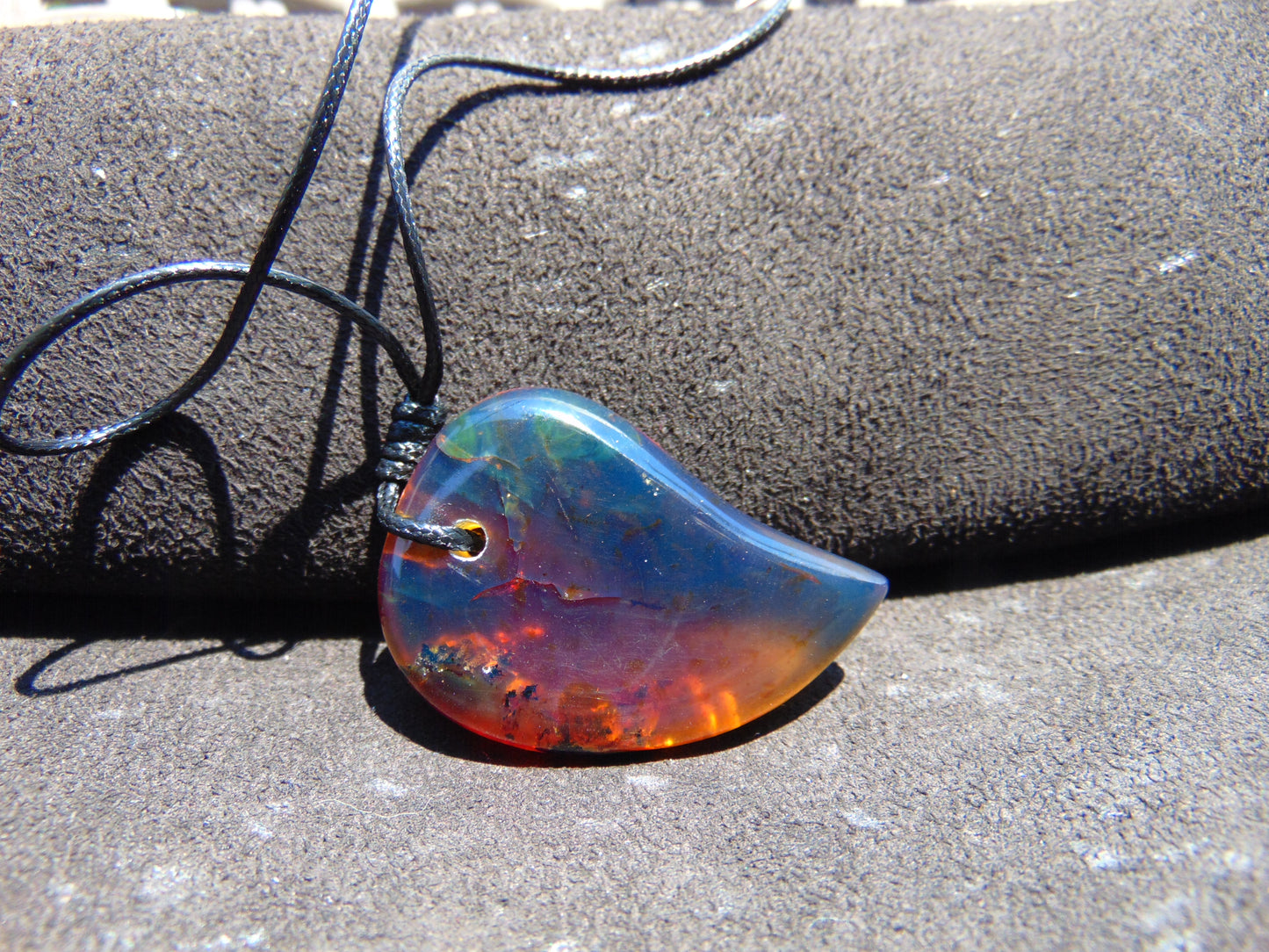 8 gr Comma Pendant Indonesian Blue Amber for Healing 25Y16