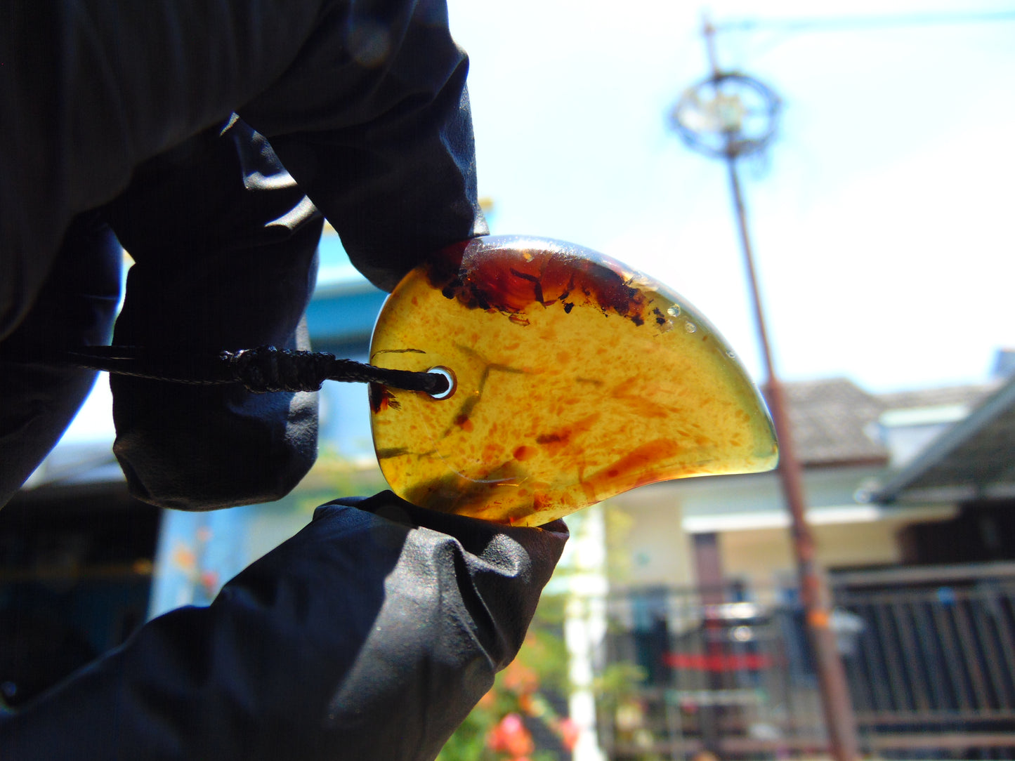 8 gr Comma Pendant Indonesian Blue Amber for Healing 25Y16