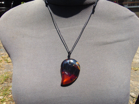 11 gr Comma Pendant Indonesian Blue Amber for Healing 25Y20