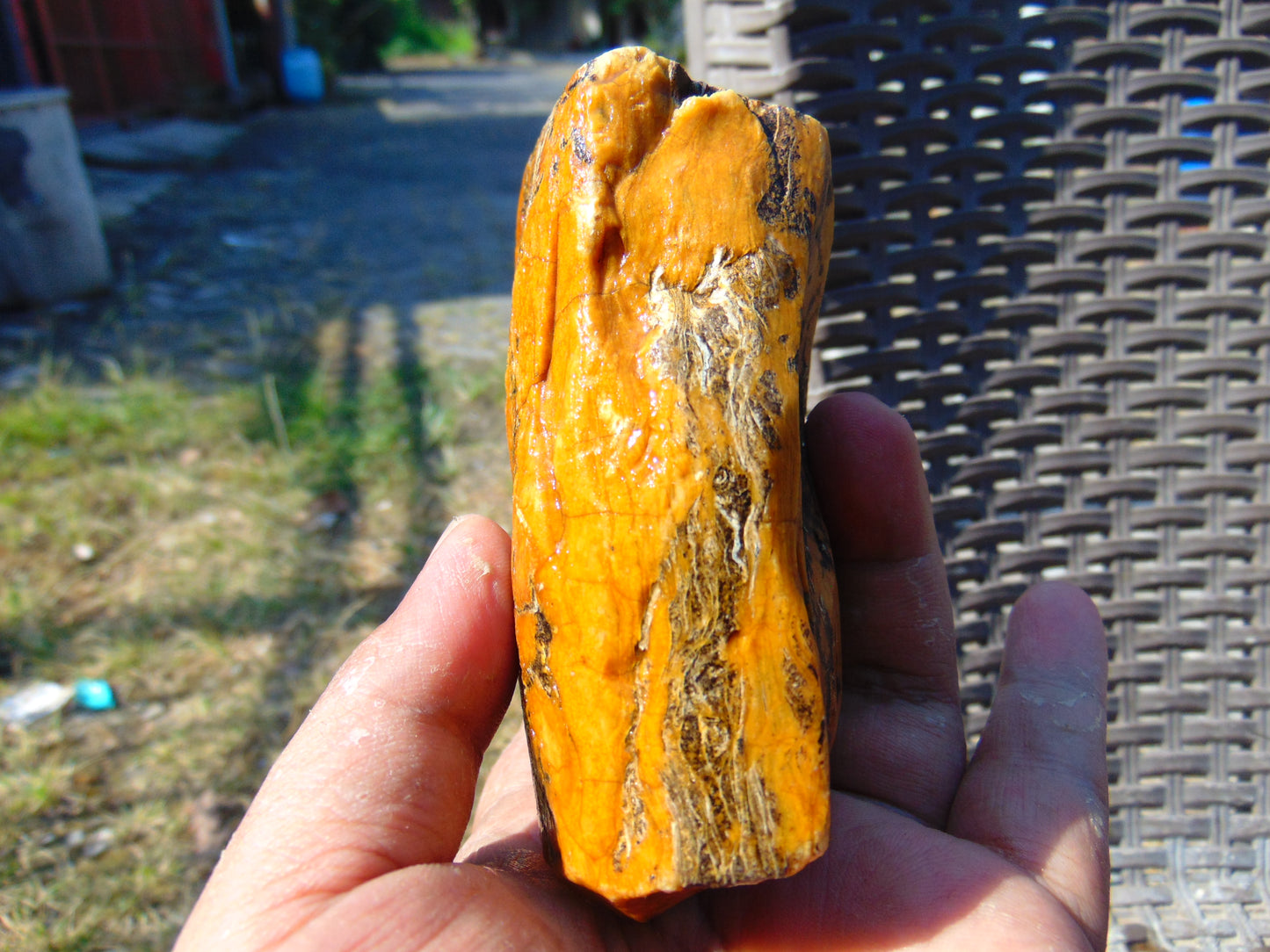 217 gram Polished Indonesia Yellow Aromatic Amber for Healing 26AYE40