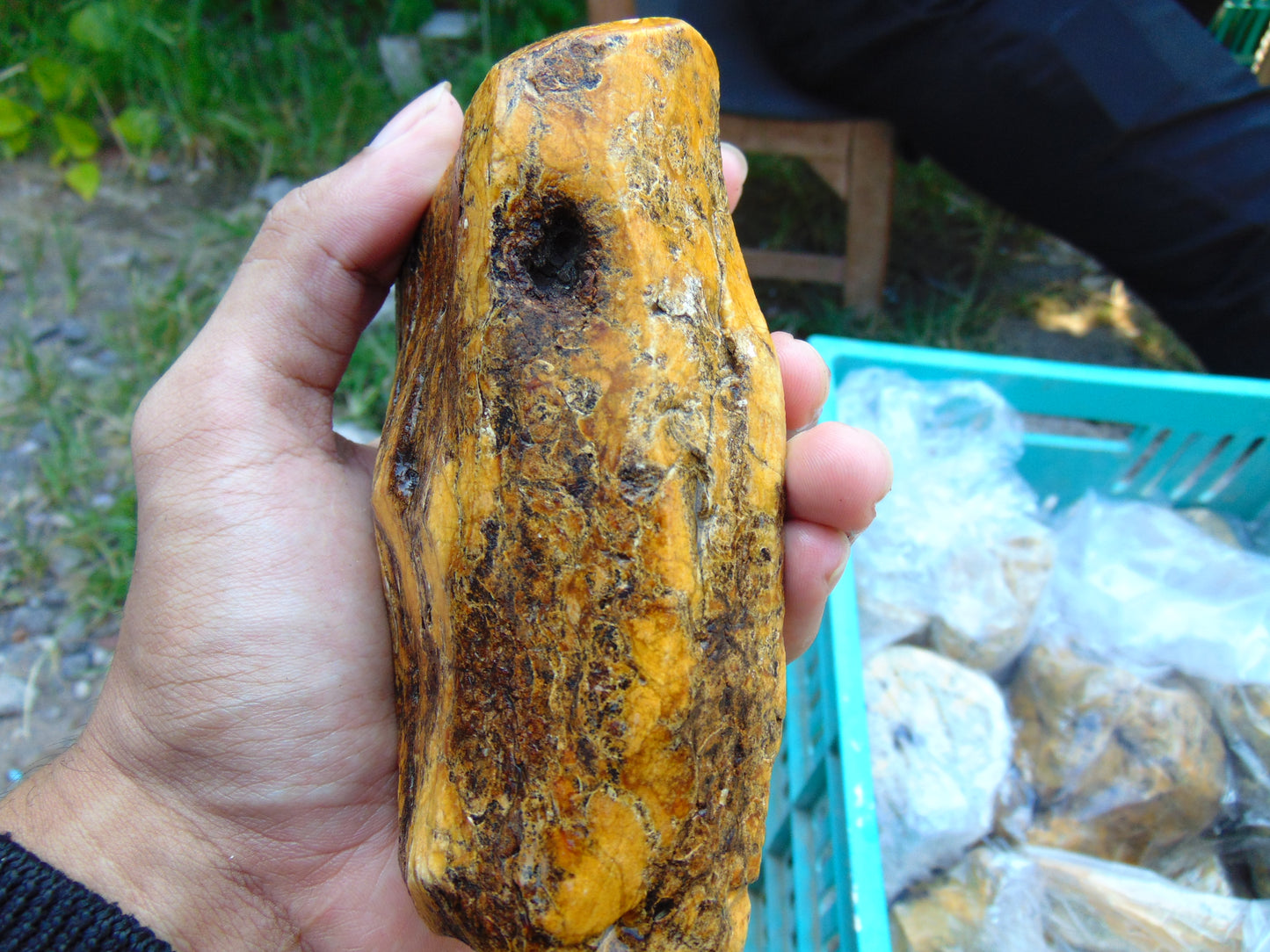 329 gram Polished Indonesia Yellow Aromatic Amber for Healing 26AYE25