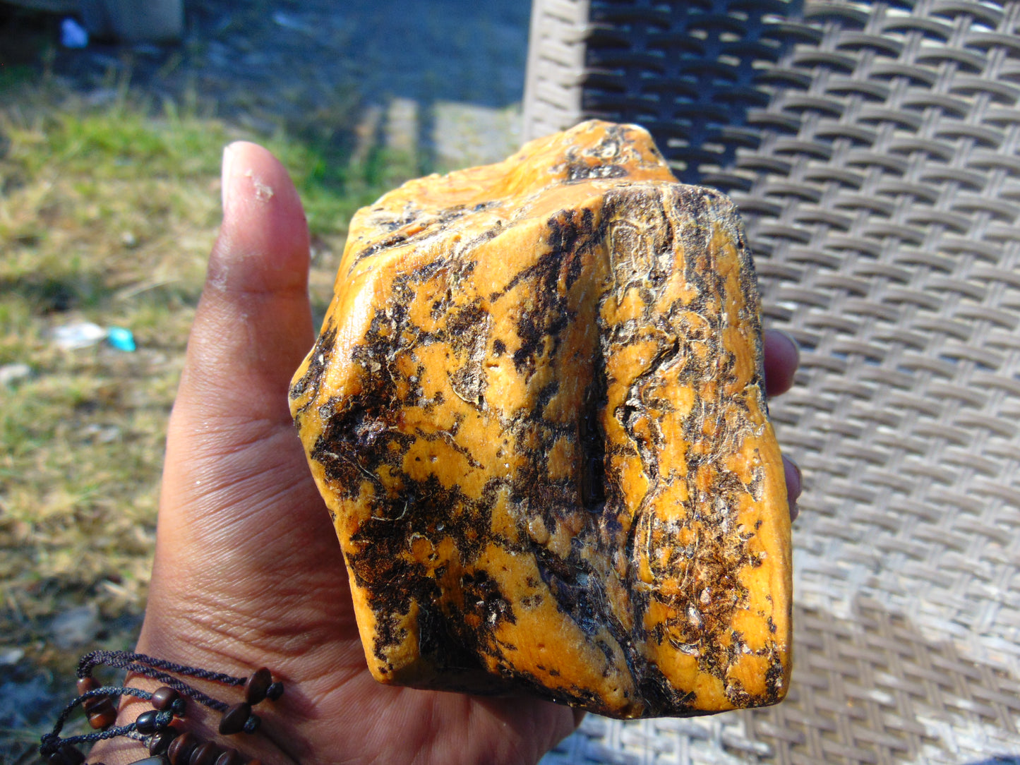 288 gram Polished Indonesia Yellow Aromatic Amber for Healing 26AYE33