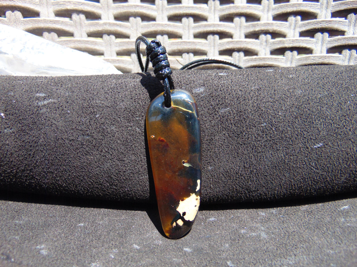 8 gr Pendant Indonesian Blue Amber for Healing A136