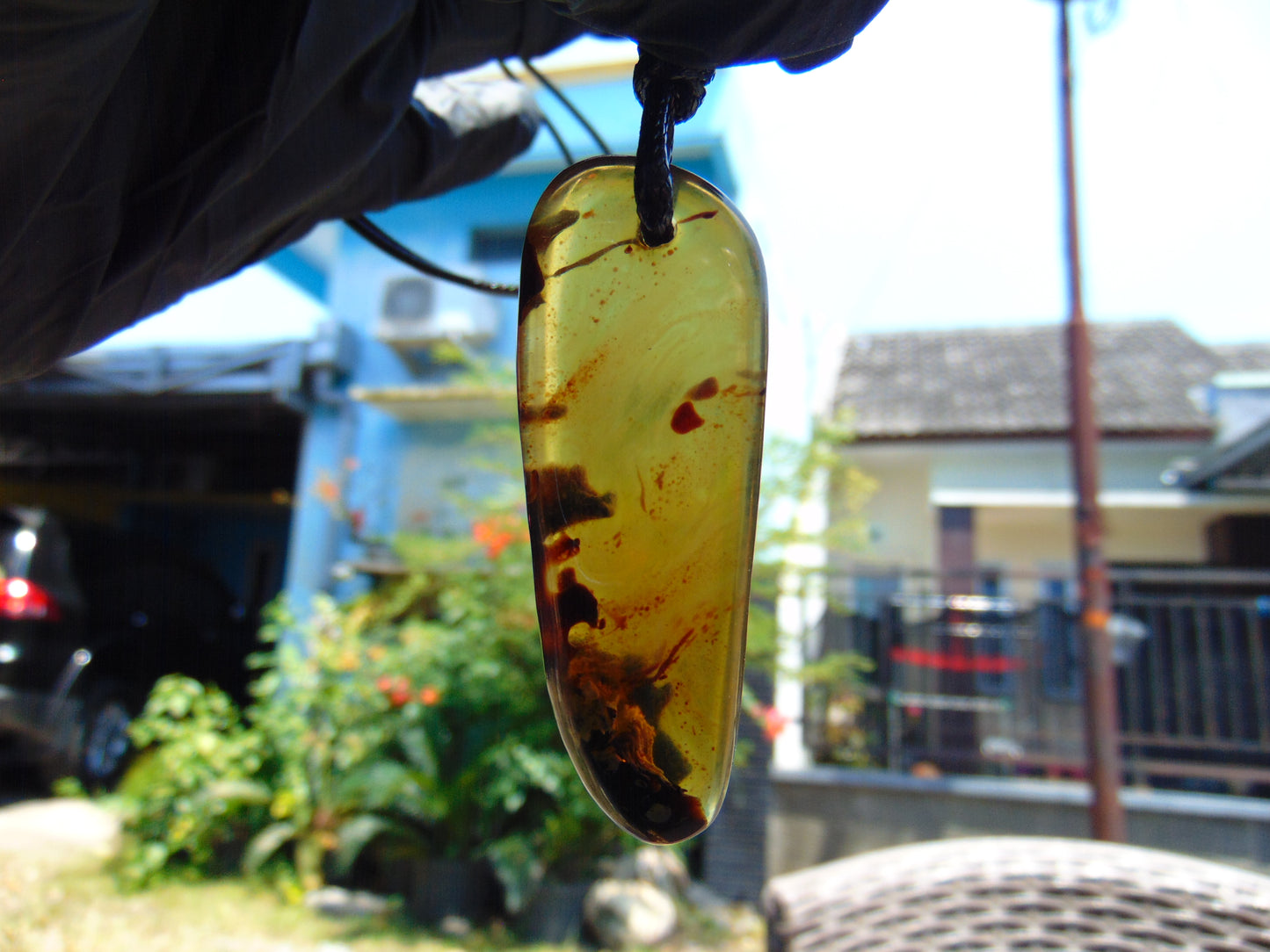 8 gr Pendant Indonesian Blue Amber for Healing A136
