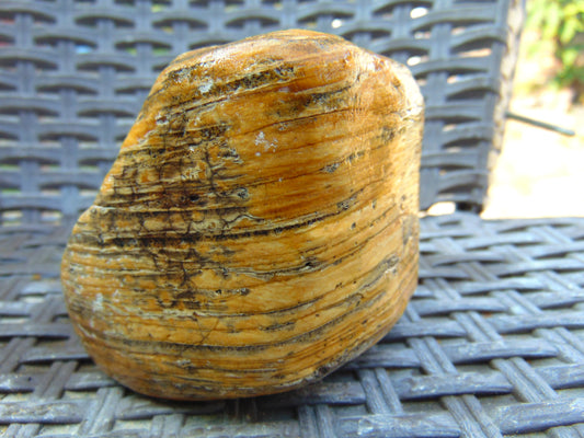 246 gram Polished Indonesia Yellow Aromatic Amber for Healing 26AYE12