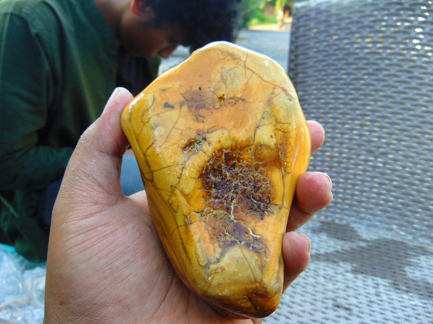 300 gram Polished Indonesia Yellow Aromatic Amber for Healing 26AYE30