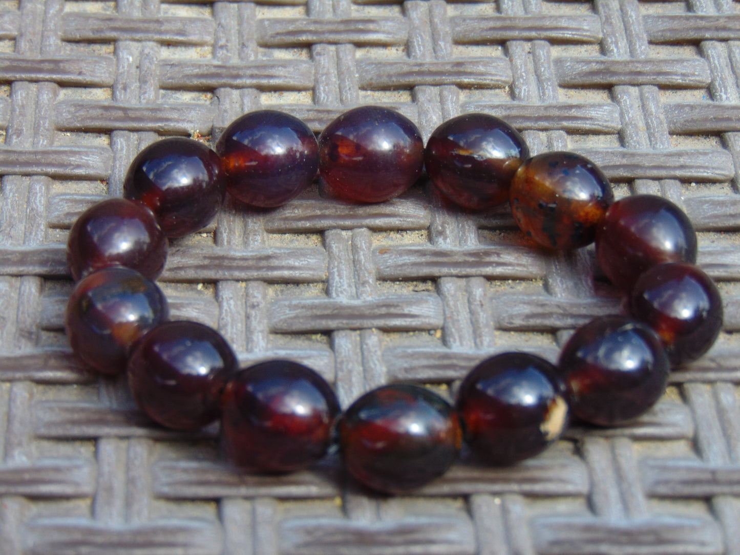 22 gr 14 Small Beads Bracelet Indonesian Crystal Red Amber for Healing A14G75