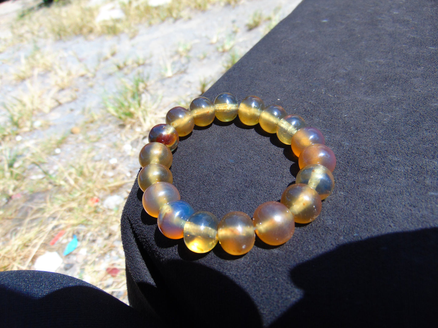 18 Gram 18 Small Beads Bracelet Indonesian Yellow Bluish Amber for Healing SB10