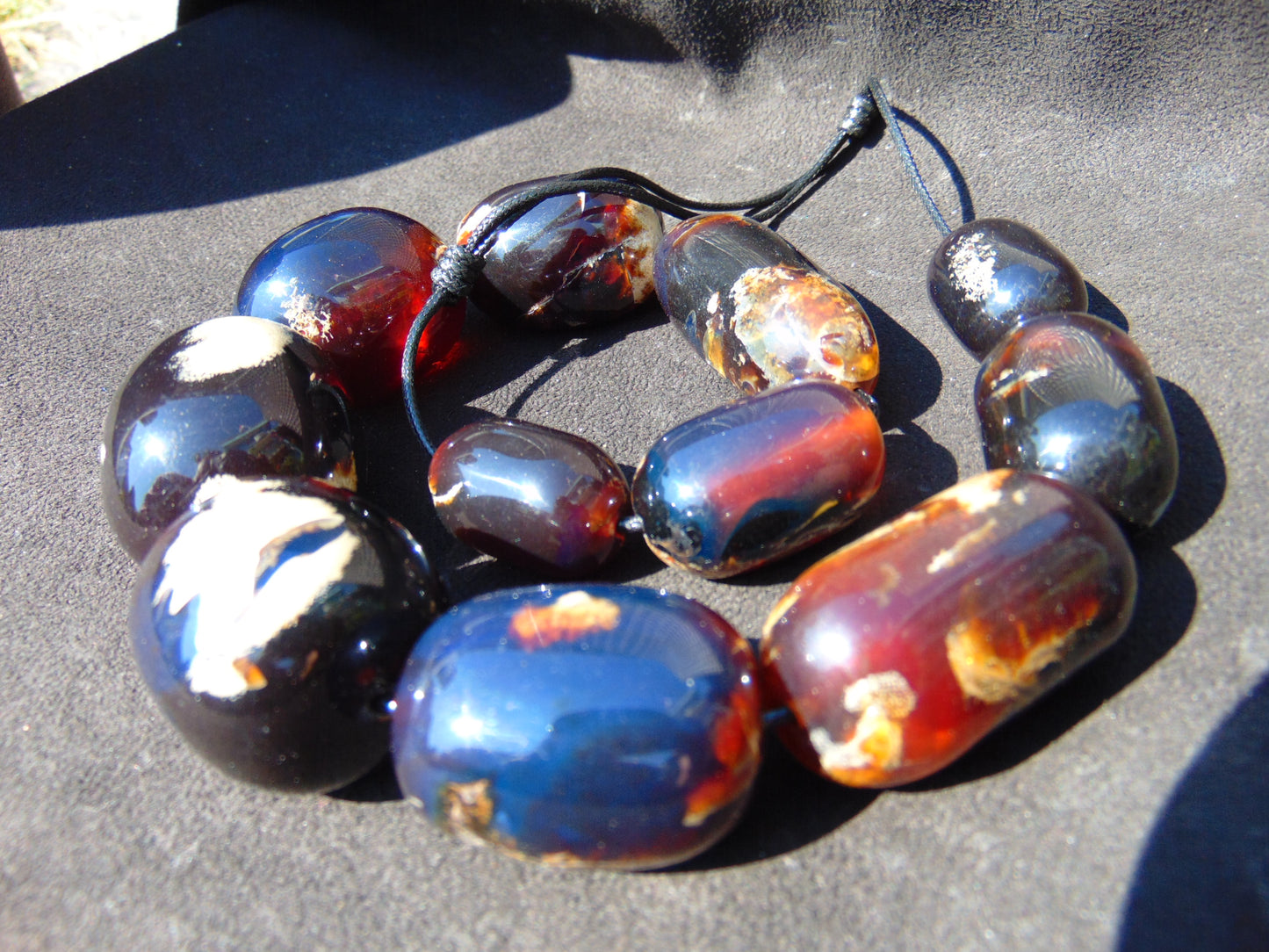 151 gr Big Necklace Indonesian dark blue Amber for Healing A834