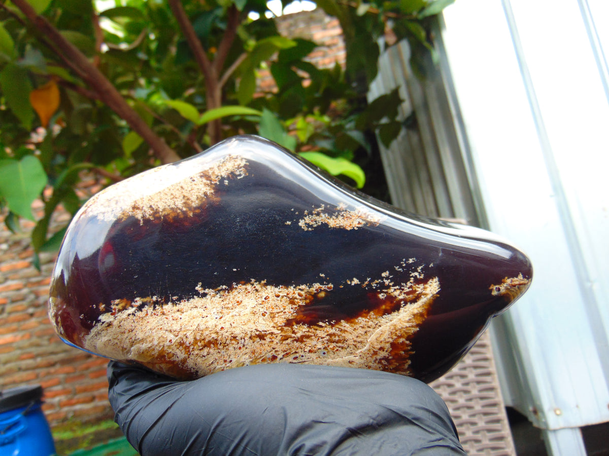 1030 gr Full Polished Indonesian Dark Red Blue Amber for Healing AR209