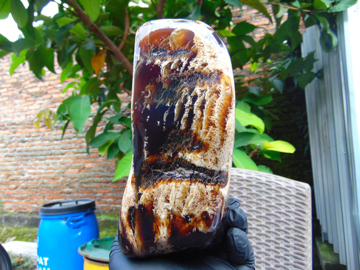 1030 gr Full Polished Indonesian Dark Red Blue Amber for Healing AR209